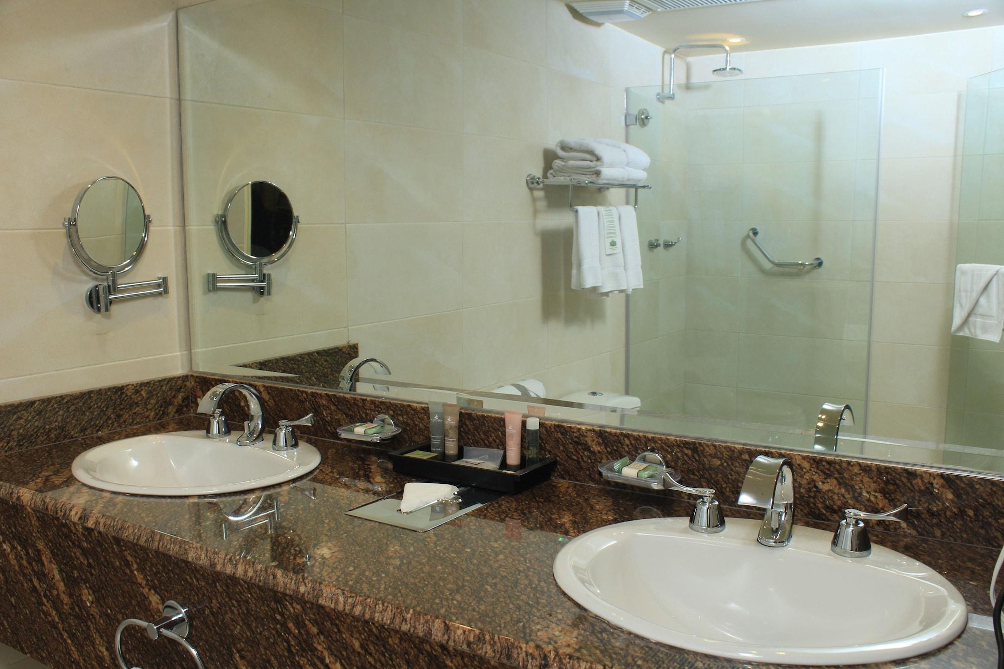 Hotel Radisson Canal Ciudad de Panamá