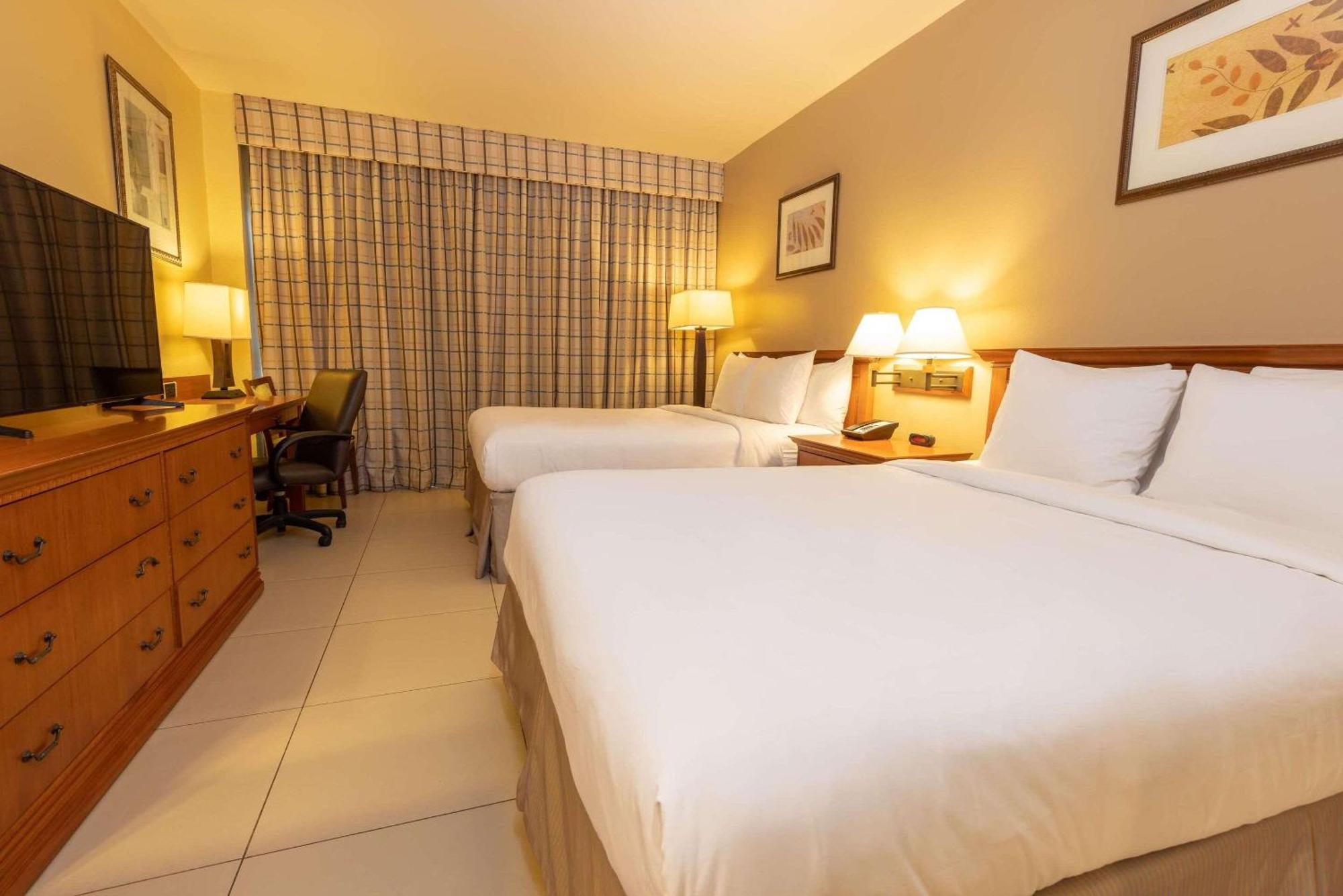 Hotel Radisson Canal Ciudad de Panamá