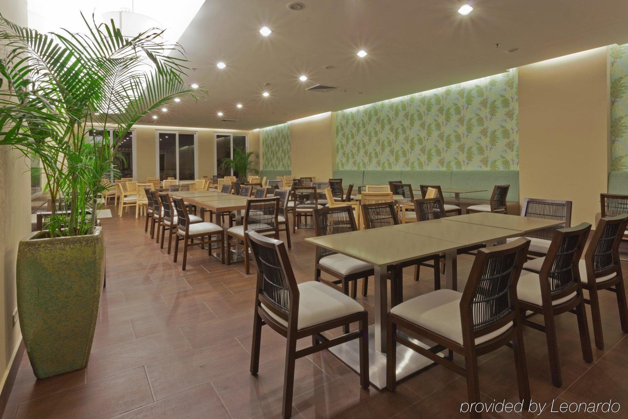Radisson Canal Hotel 5*