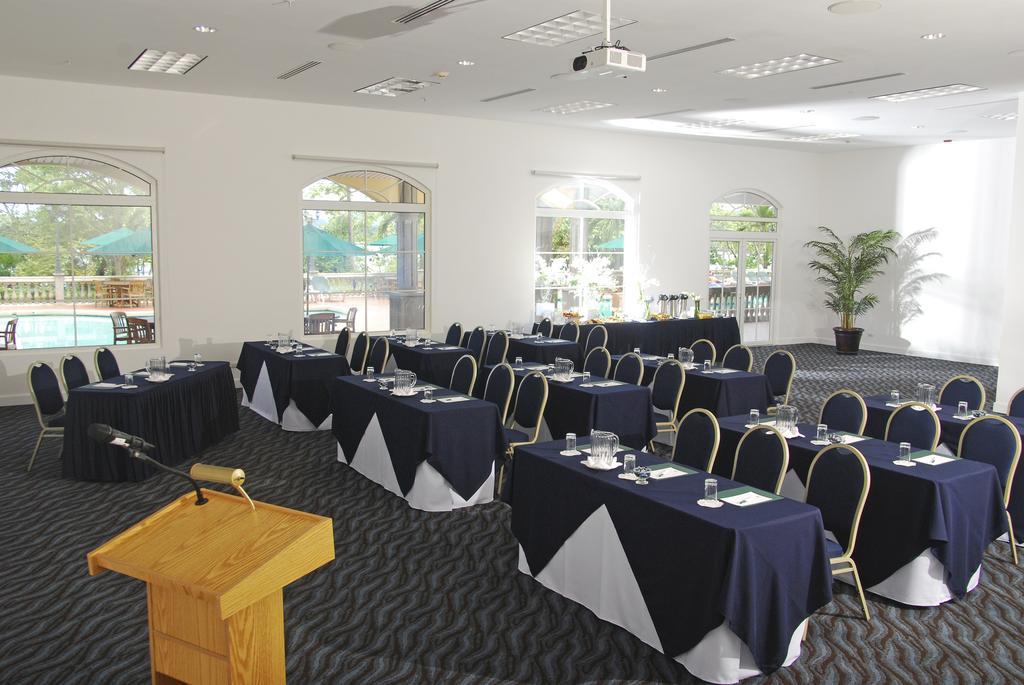 Hotel Radisson Canal Panama City