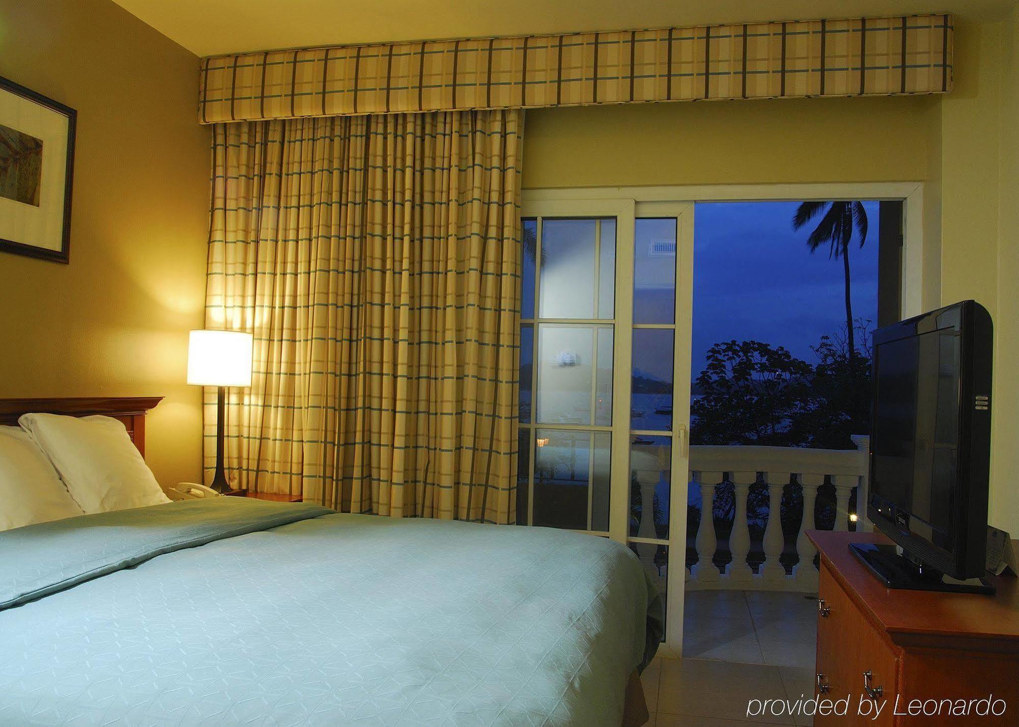Radisson Canal 5* Panama City