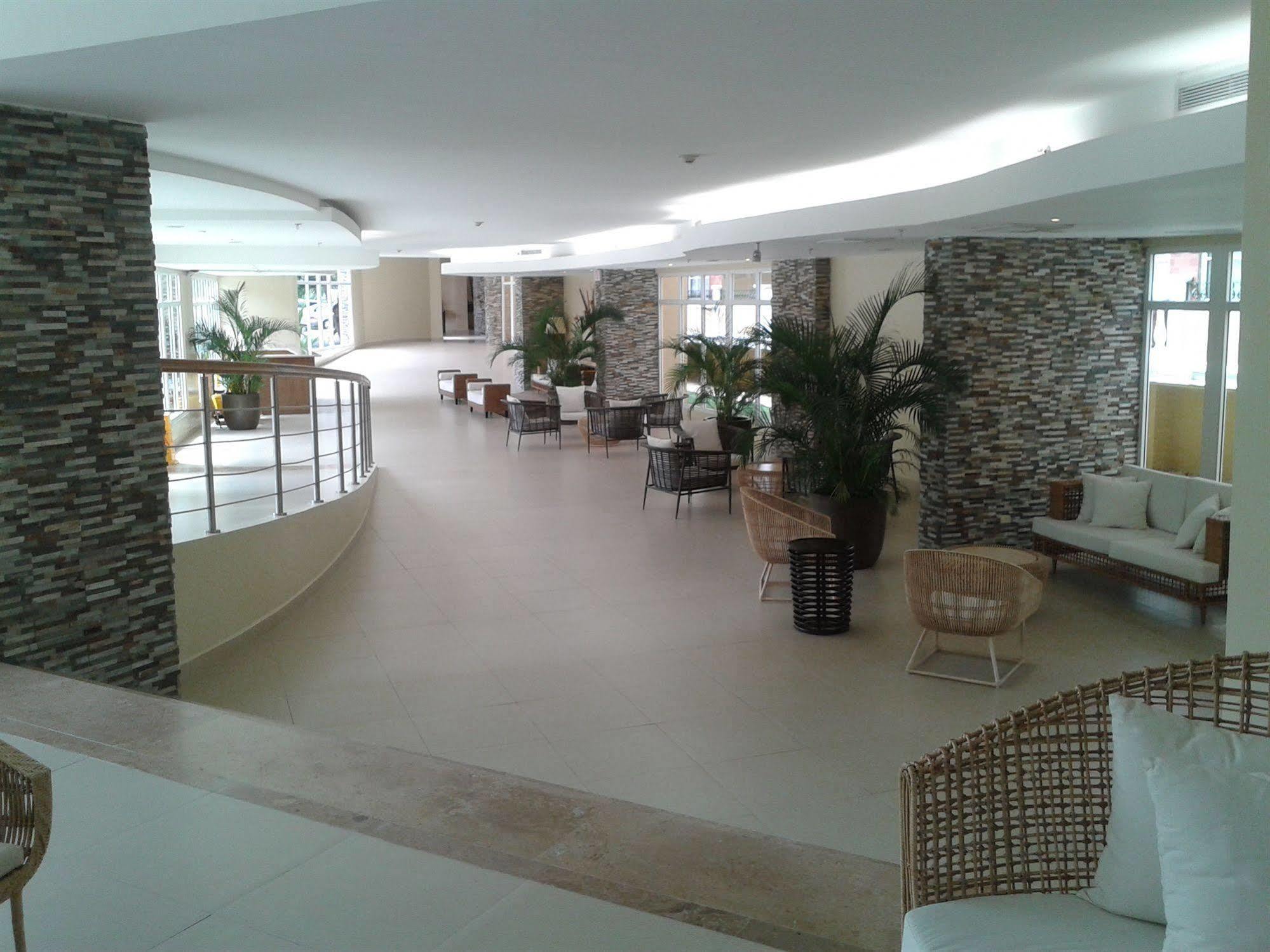Hotel Radisson Canal Panama City