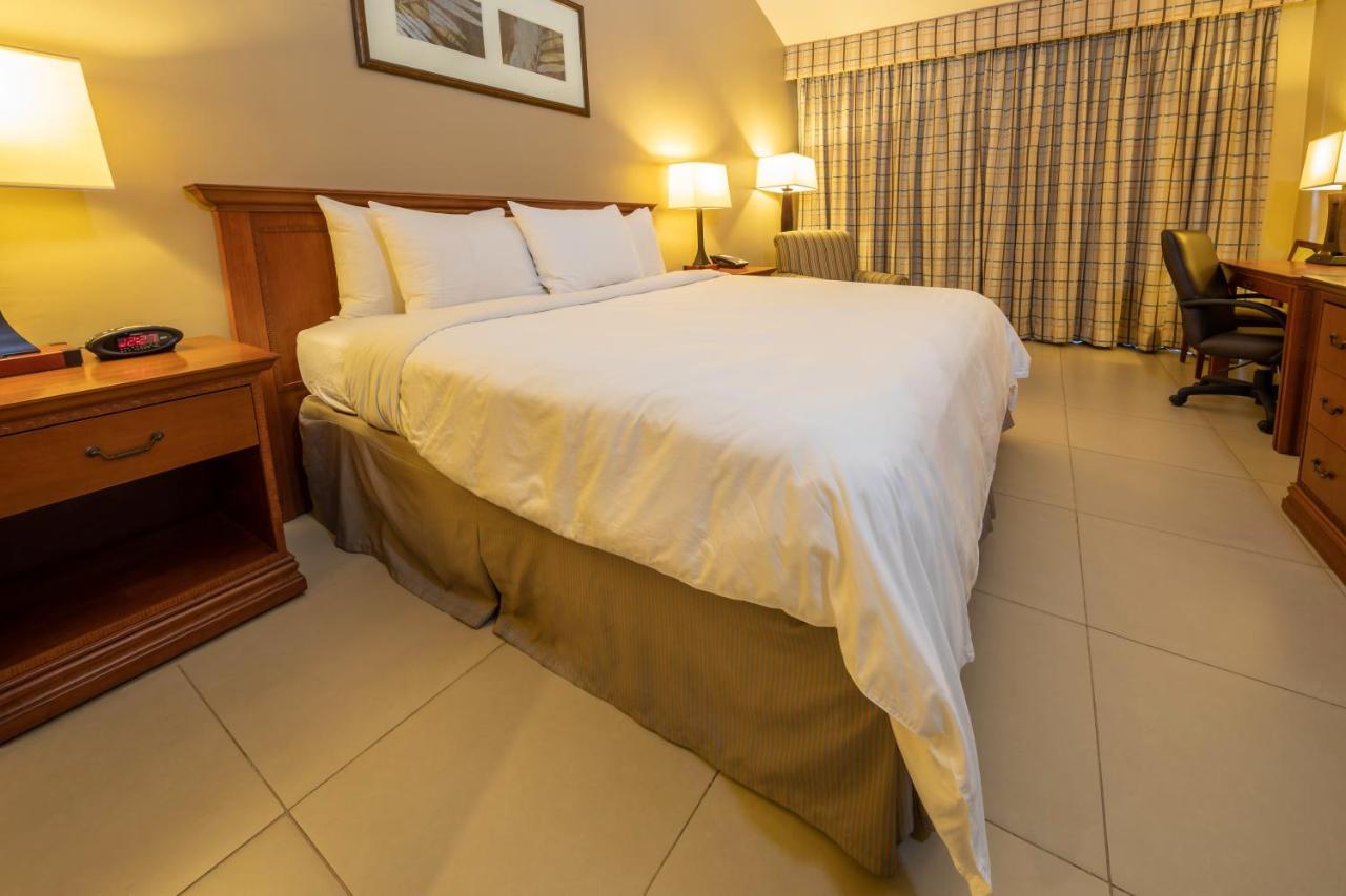 Radisson Canal Hotel Panama City